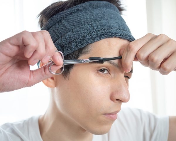 服や髪より「眉」を変えろ。東京で叶える最強のモテ顔・眉サロン攻略