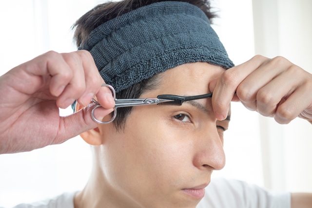 服や髪より「眉」を変えろ。東京で叶える最強のモテ顔・眉サロン攻略